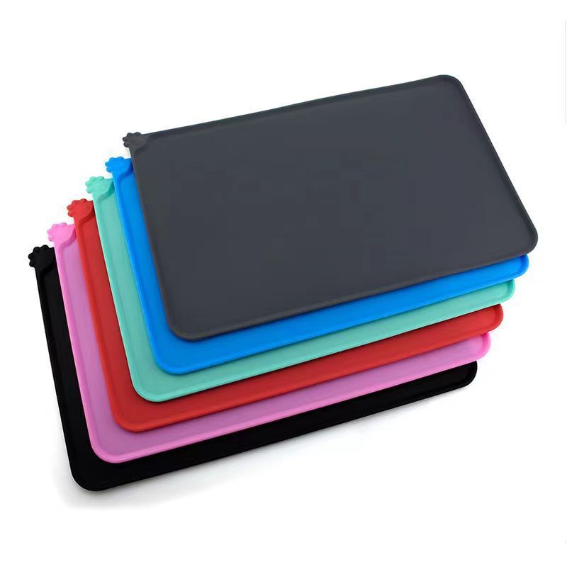 EcoTail™ Non-Slip Silicone Pet Feeding Mat – Waterproof Food & Water Bowl Pad (EcoSafe)